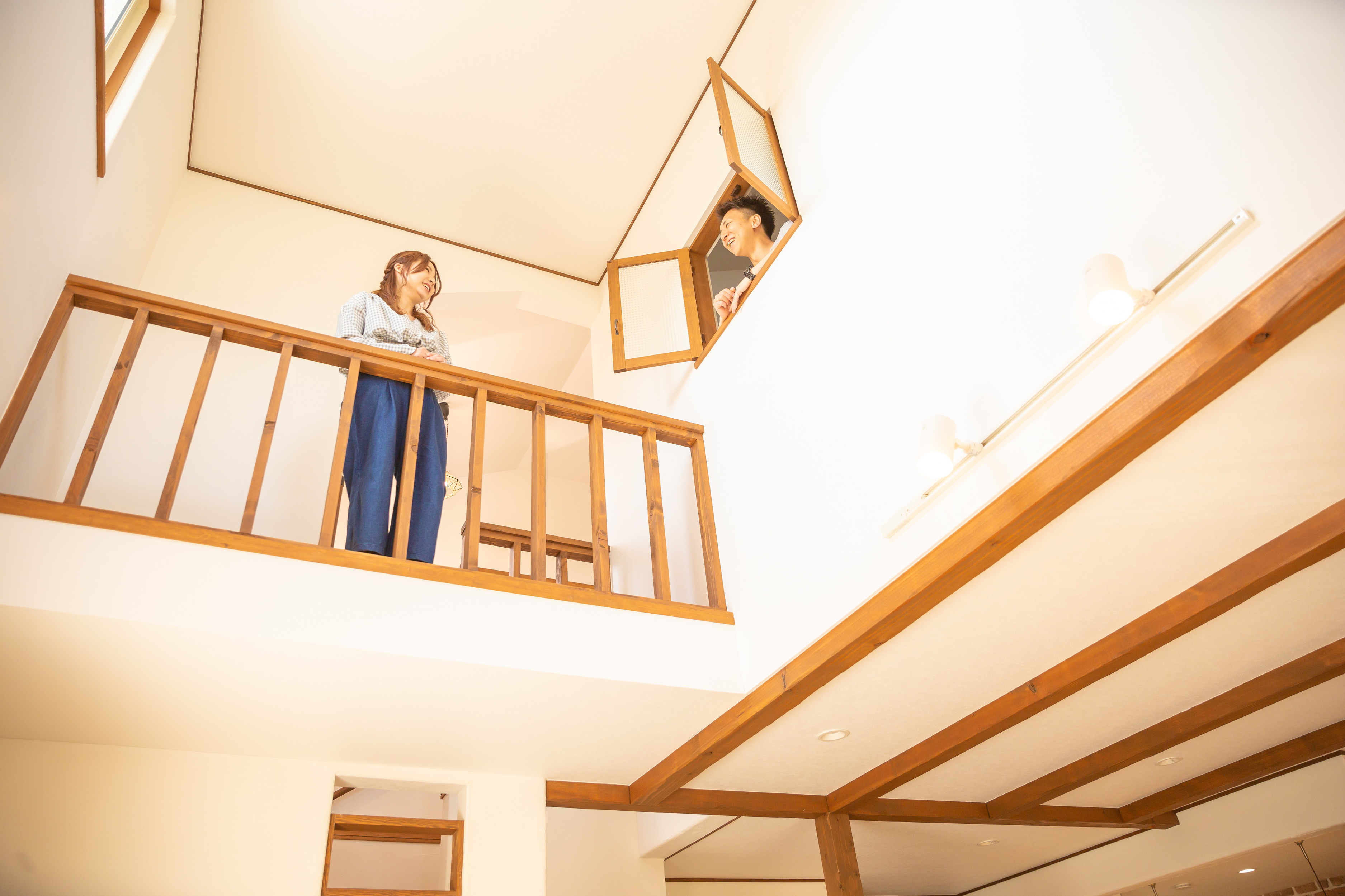 ホワイトガルバリウムのナチュラルな家